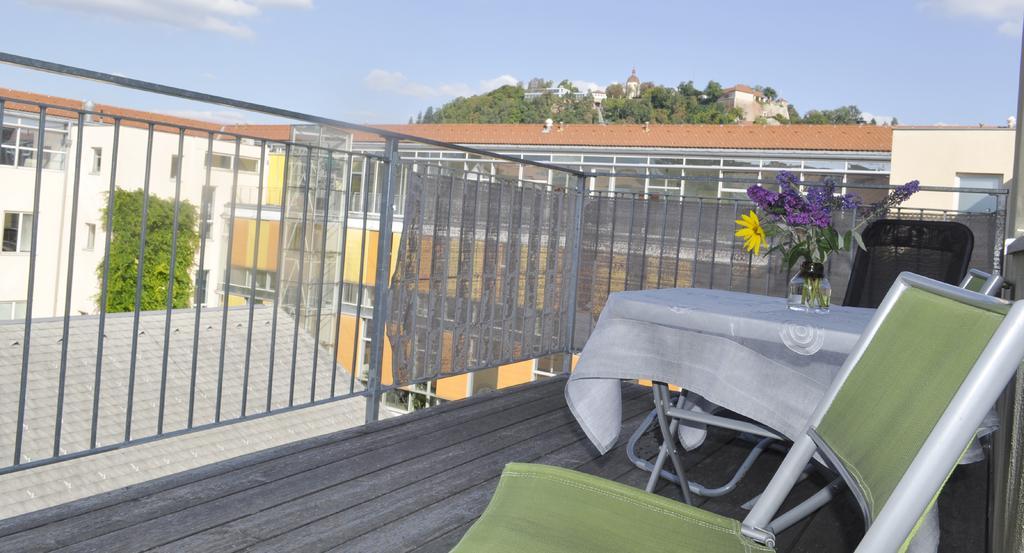 Apartment Mit Grossem Balkon กราซ ภายนอก รูปภาพ